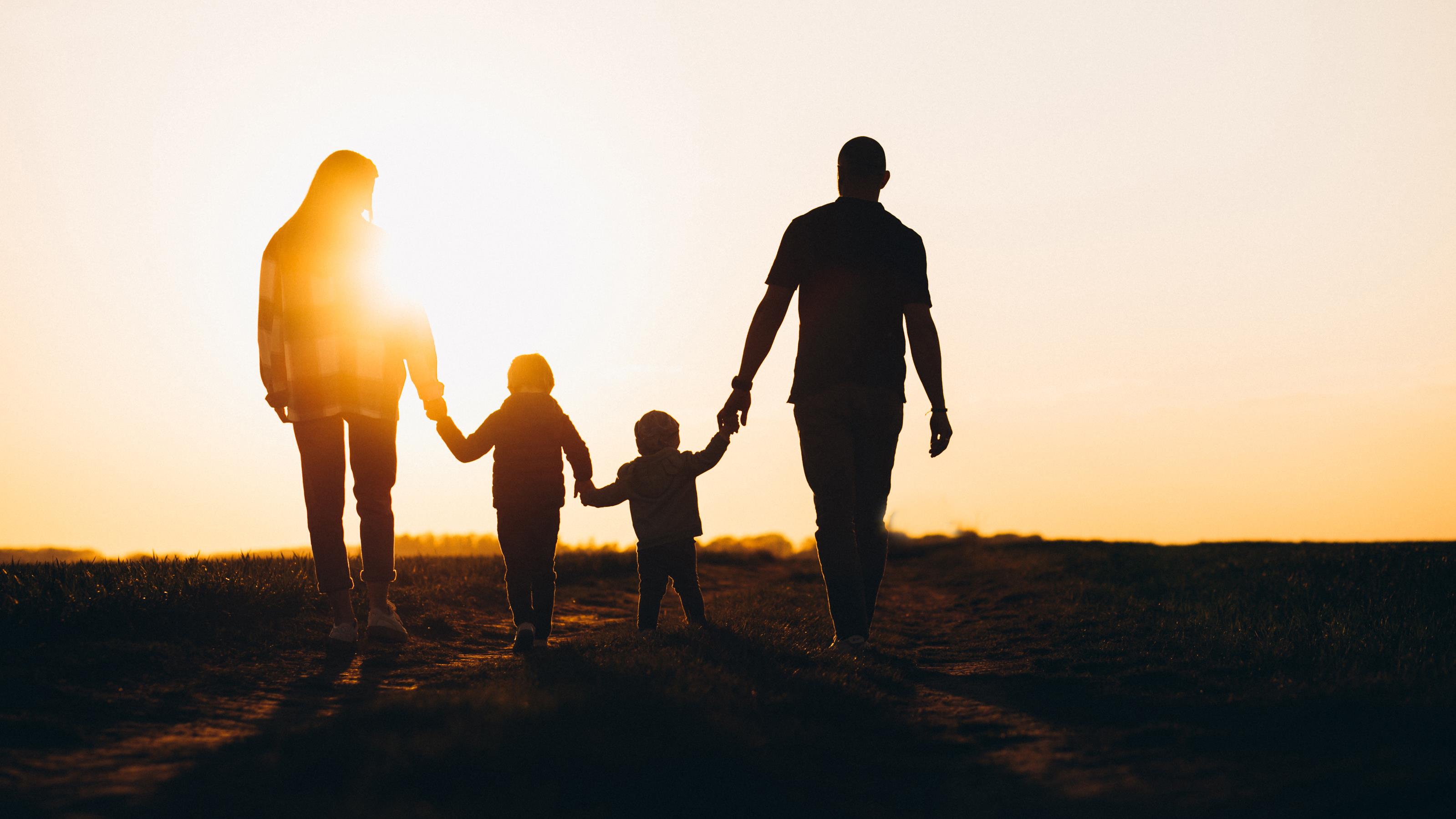 AİLE Mİ BİTTİ ERKEK Mİ?