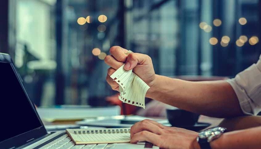 ÜRETİMİ İHMAL EDEN   EĞİTİM SİSTEMİ