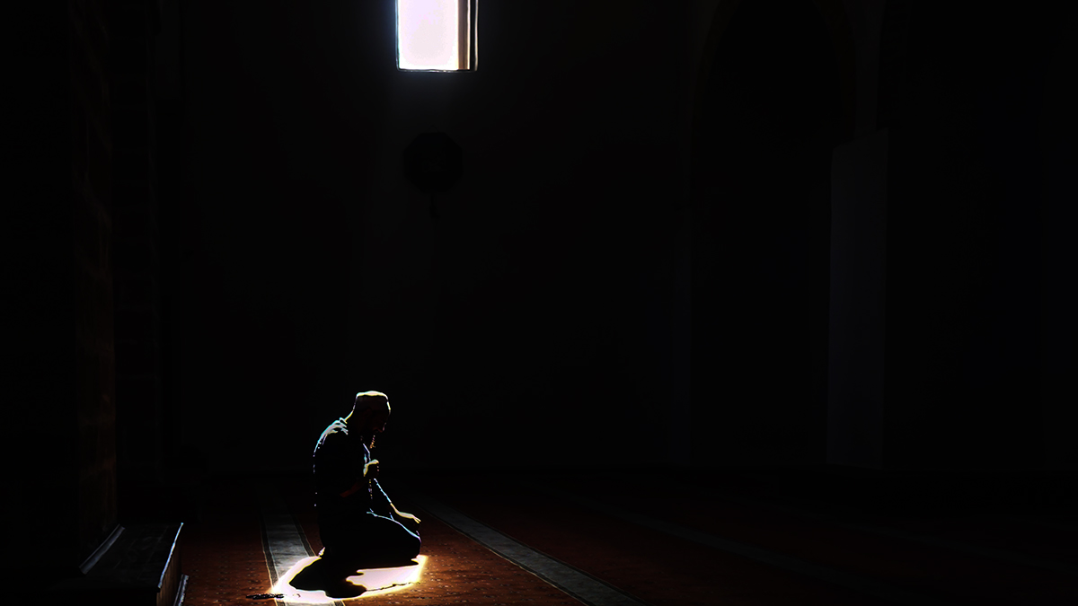 BİLGİNİN TATBİKE GEÇTİĞİ YER: İTİKAF