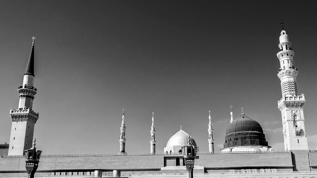 YERYÜZÜNDE PEYGAMBER KOKULU BİR MABET MESCİDİ NEBEVİ